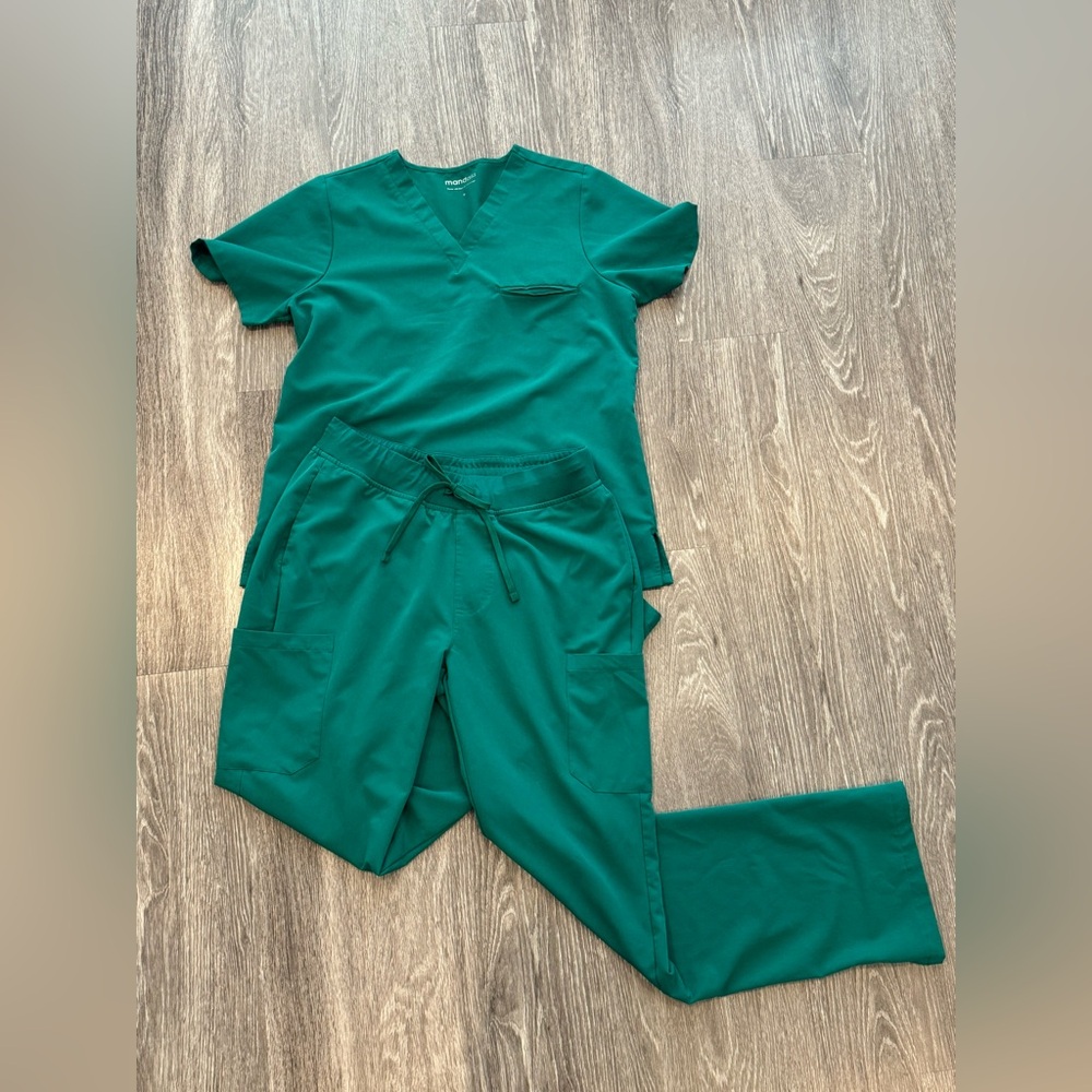 Mandala Green Scrub Set